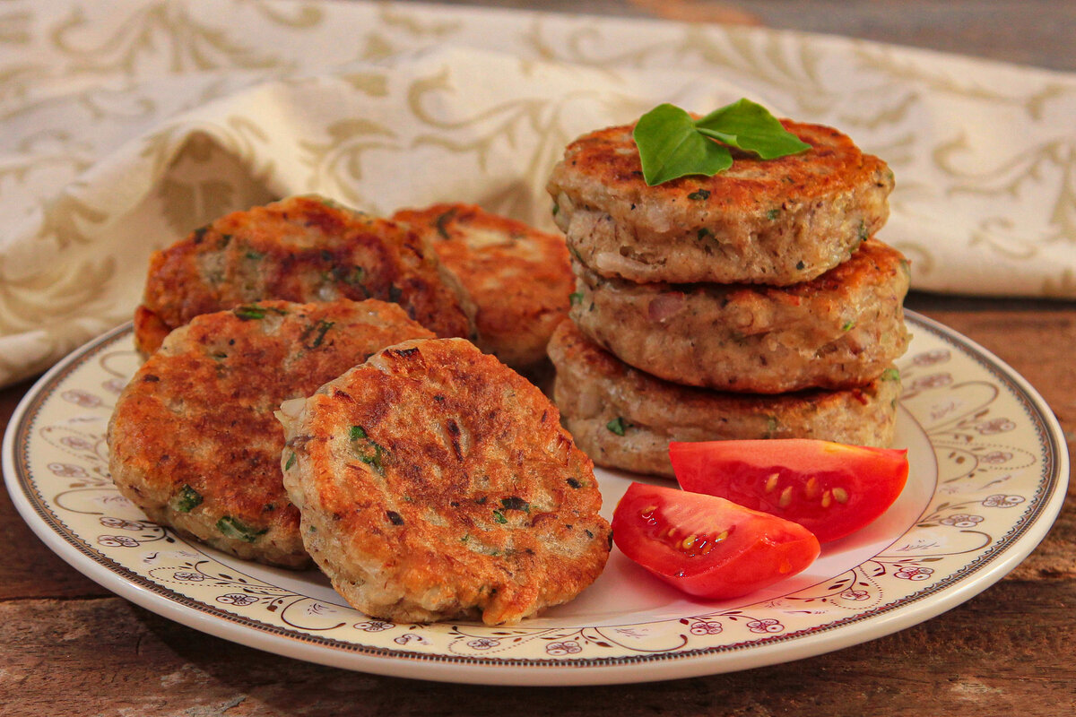 котлеты из риса и консервы. аргентинский фасолевый суп. блюда из консервированной рыбы. котлеты из рыбных консервов с картофелем. что можно приготовить из консервы.