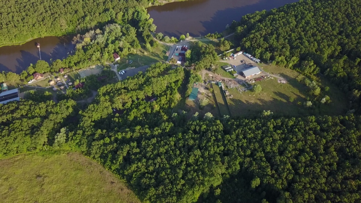 Земельный участок: преимущества жизни около водоема