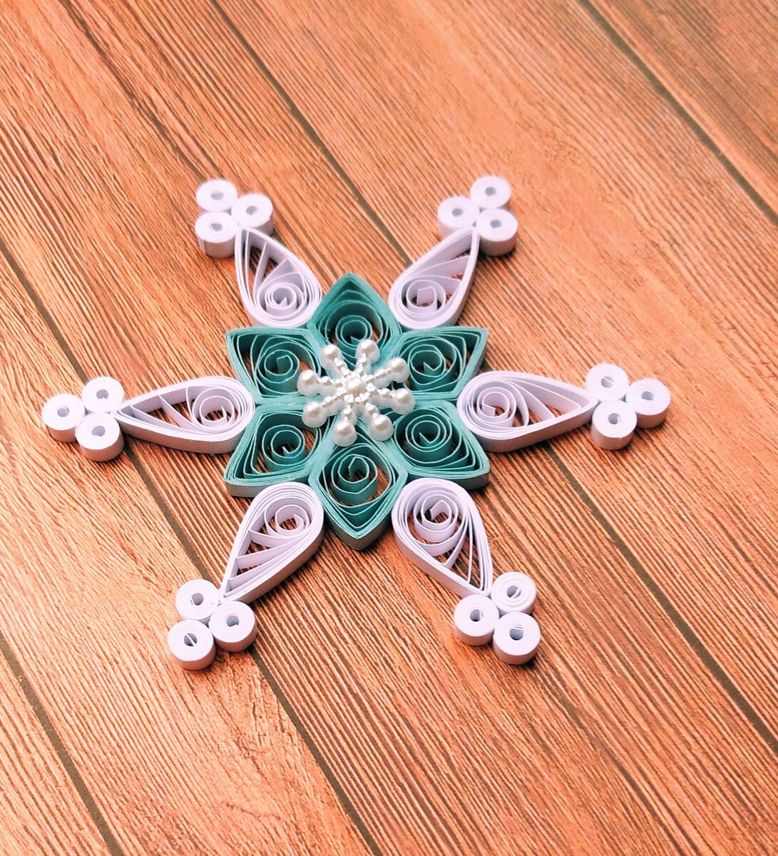 вот такую снежинку будем создавать