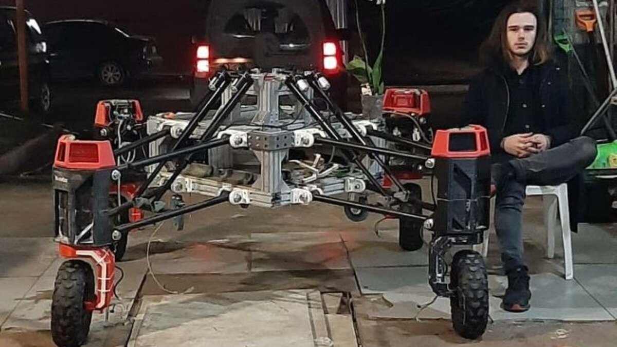 Фото: robogeek.ru Новый российский сельскохозяйственный робот Siberian Tiger