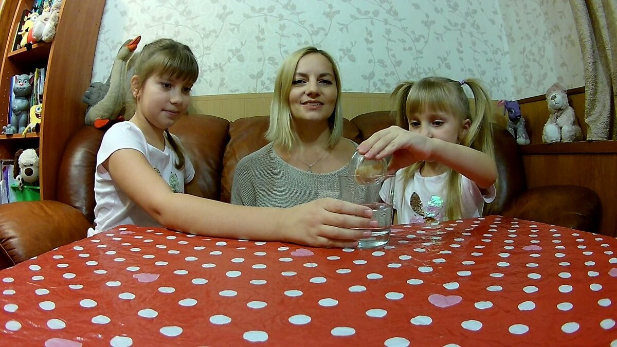 Насыпаем желатин.