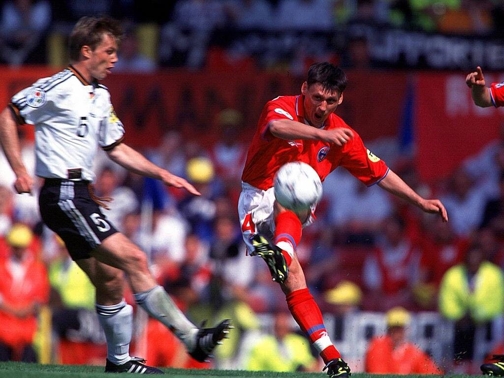Илья Цымбаларь в матче Россия-Германия. Чемпионат Европы 1996