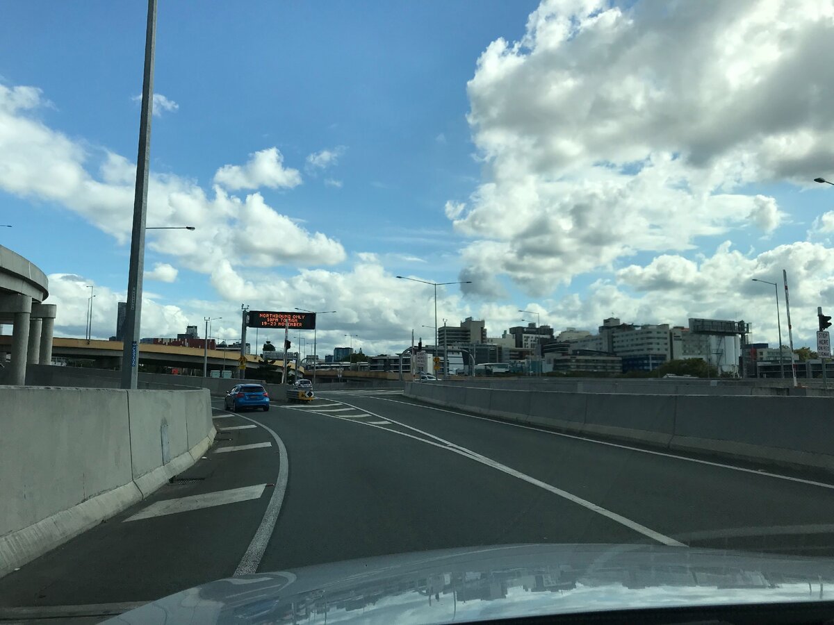 На многоуровневых развязках в Брисбене