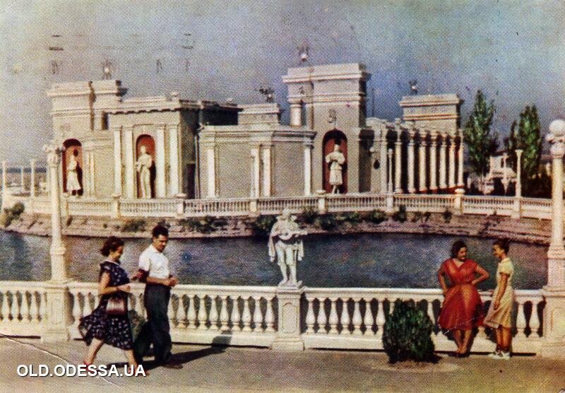 Фото с сайта https://sanatoriy-kuyalnik.com/about/history/. Листайте галерею