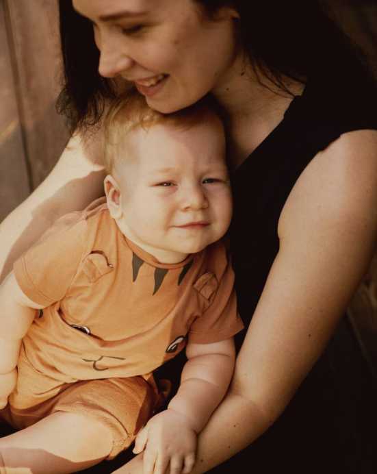 Маленький ребёнок.