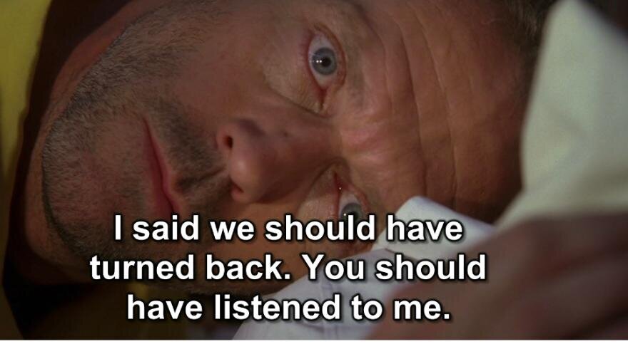 Я говорила, что нам нужно повернуть. Ты должен был меня послушать!