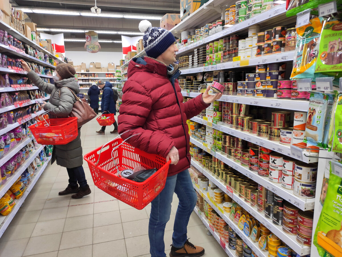 По двум цифрам, выбитым на банке, отличаю консервы из чистого мяса, без  субпродуктов (состав можно не читать) | Зоркий | Дзен