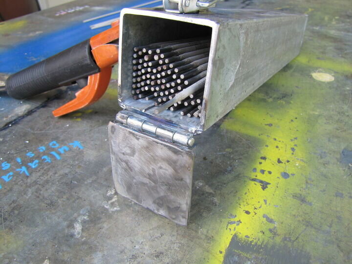 Сварочные электроды необходимо подготавливать заранее перед работой на улице в холод, а транспортировку лучше осуществлять в термоконтейнерах.