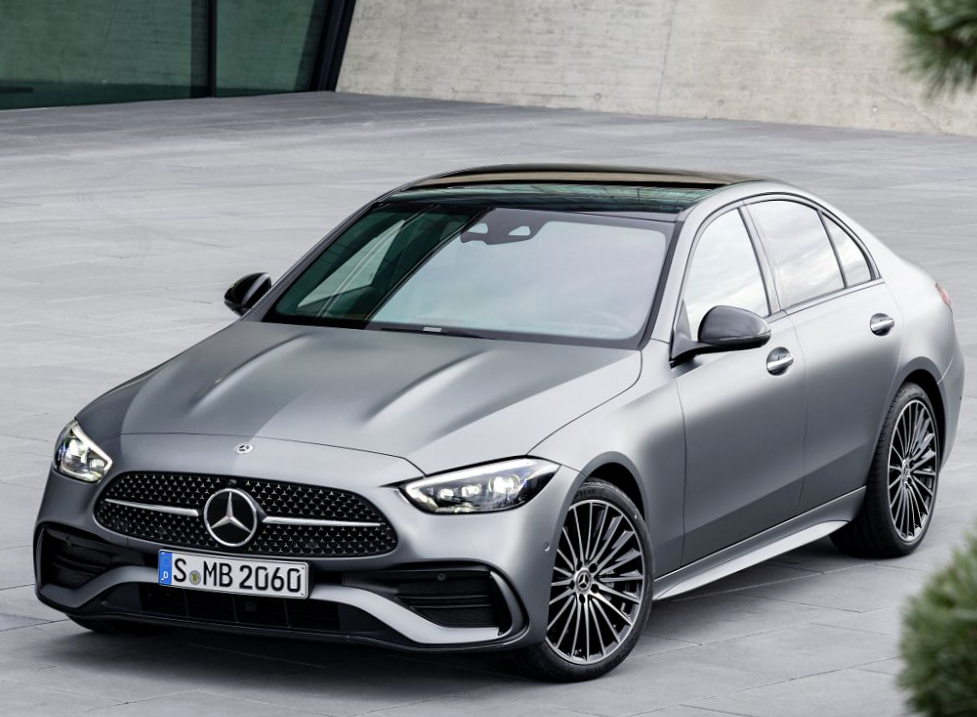 Mercedes C Class 2022, вид спереди
