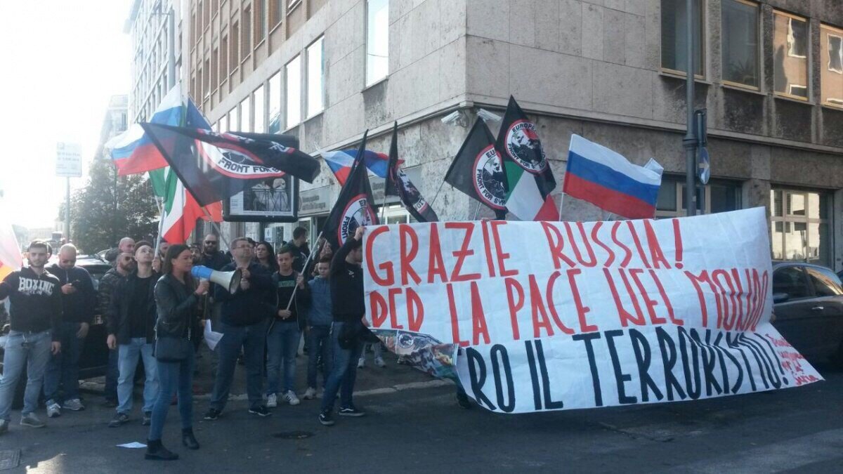 Акции в Италии. Фото из открытых источников.