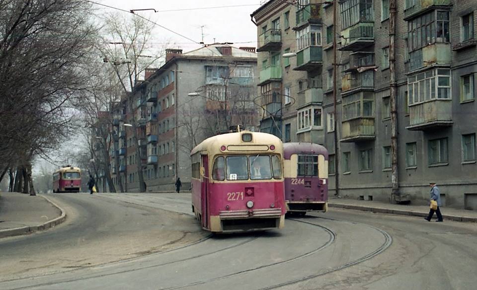 ул. М.Гафури, трамвай шестого маршрута. Архив Виктора Черного
