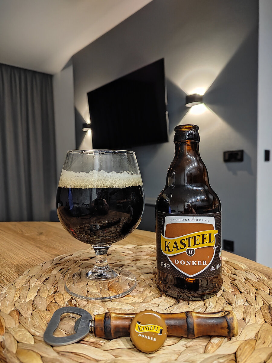 Kasteel Donker (дизайн бутылки коварные бельгийцы подсмотрели у Завода Трёхсосенского)