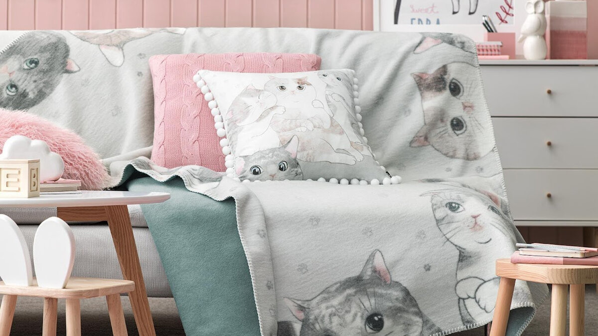 Плед «Китти» дополнит интерьер детской