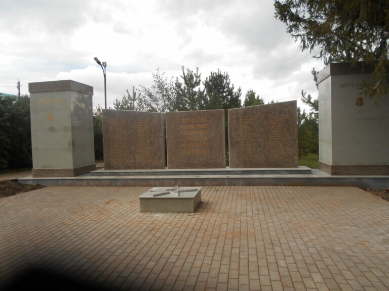    В Асекеевском районе восстановили мемориал погибшим в Великой Отечественной войне Елена Шкатова