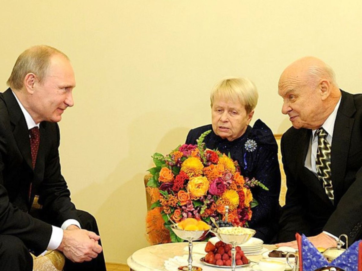 Пахмутова и добронравов сколько лет. Пахмутова Александра и Добронравов. Александра Пахмутова и Николай Добронравов 2021. Николай Добронравов и Пахмутова. Александра Пахмутова и Николай Добронравов последние
