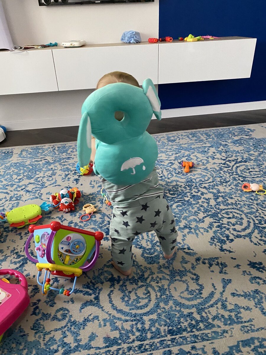 Вот так она выглядит, когда одета на малыша