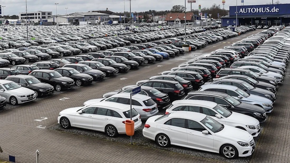     Площадка дилера автомобилей с пробегом Autohus.de