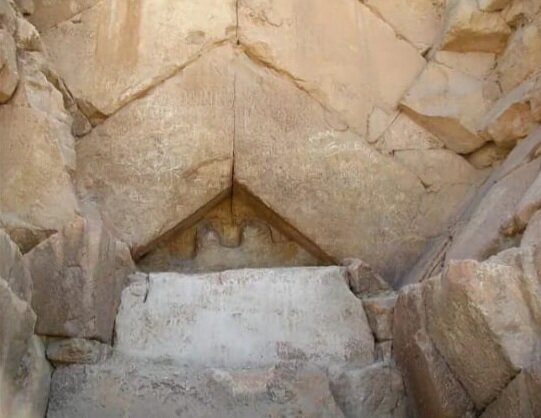 Видите волноводы в том месте,где мусули расвковыряли?