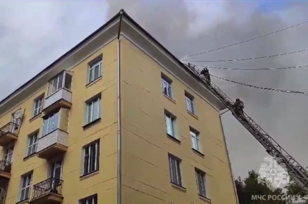    В Новосибирске потушили крупный пожар в Калининском районе