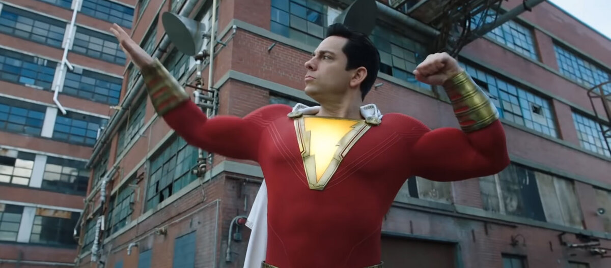 В кинопрокат вышел долгожданный фильм киновселенной DC под названием Шазам. Как оказалось не многие знают что это за персонаж и откуда он появился, сегодня я расскажу историю его появления.