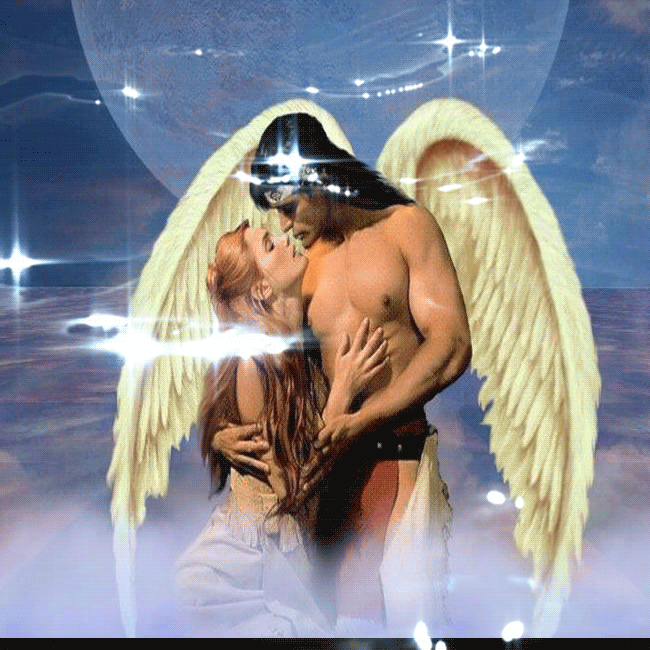 Мужчина и женщина с крыльями. Влюбленные ангелы. Поцелуй ангела. Красивый ангел. На крыльях любви 2