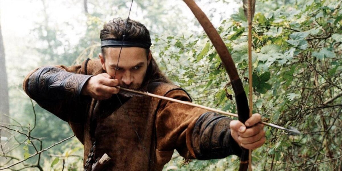 Действие фильма разворачивается в девятом веке, в языческих племенах древних славян. Знатные князья ведут непрерывные войны, борясь за влияние и власть. Но даже здесь, среди грязи и крови, находится место благородству, чести, любви… Как, впрочем, подлости и коварству.