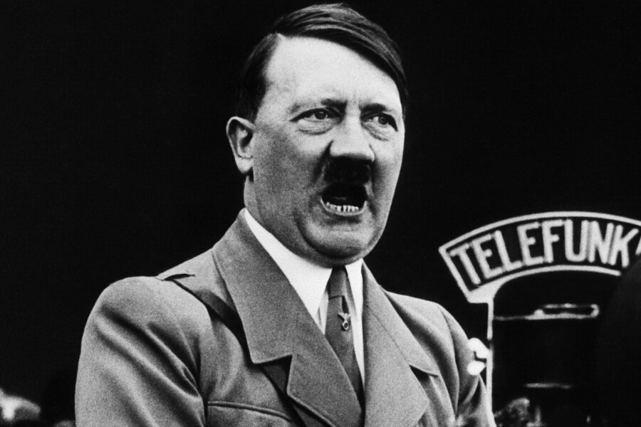 Адольф Гитлер