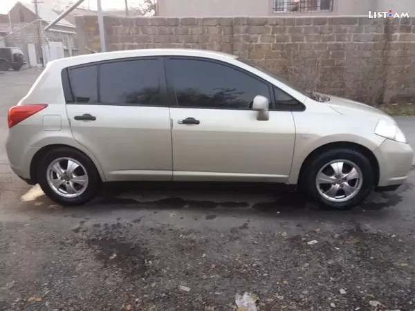 Nissan Tiida, 2005
