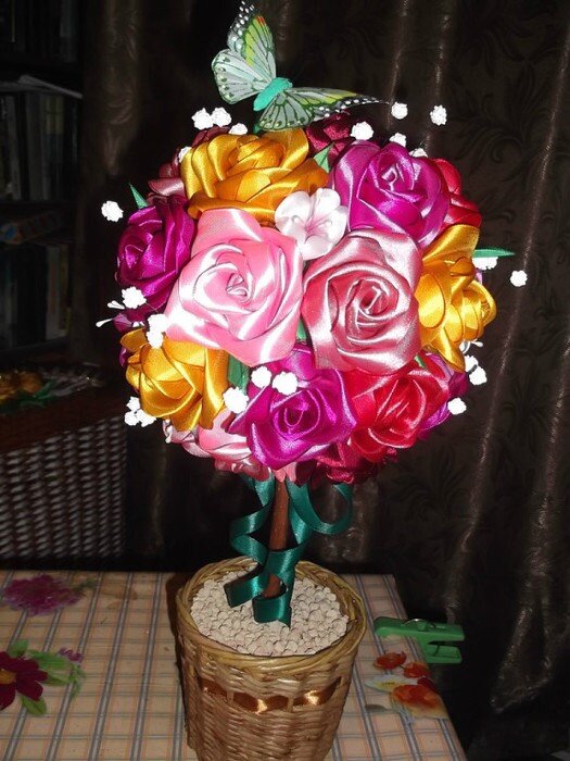 Топиарий с розами из атласных лент с пошаговыми фото. Мастер - класс