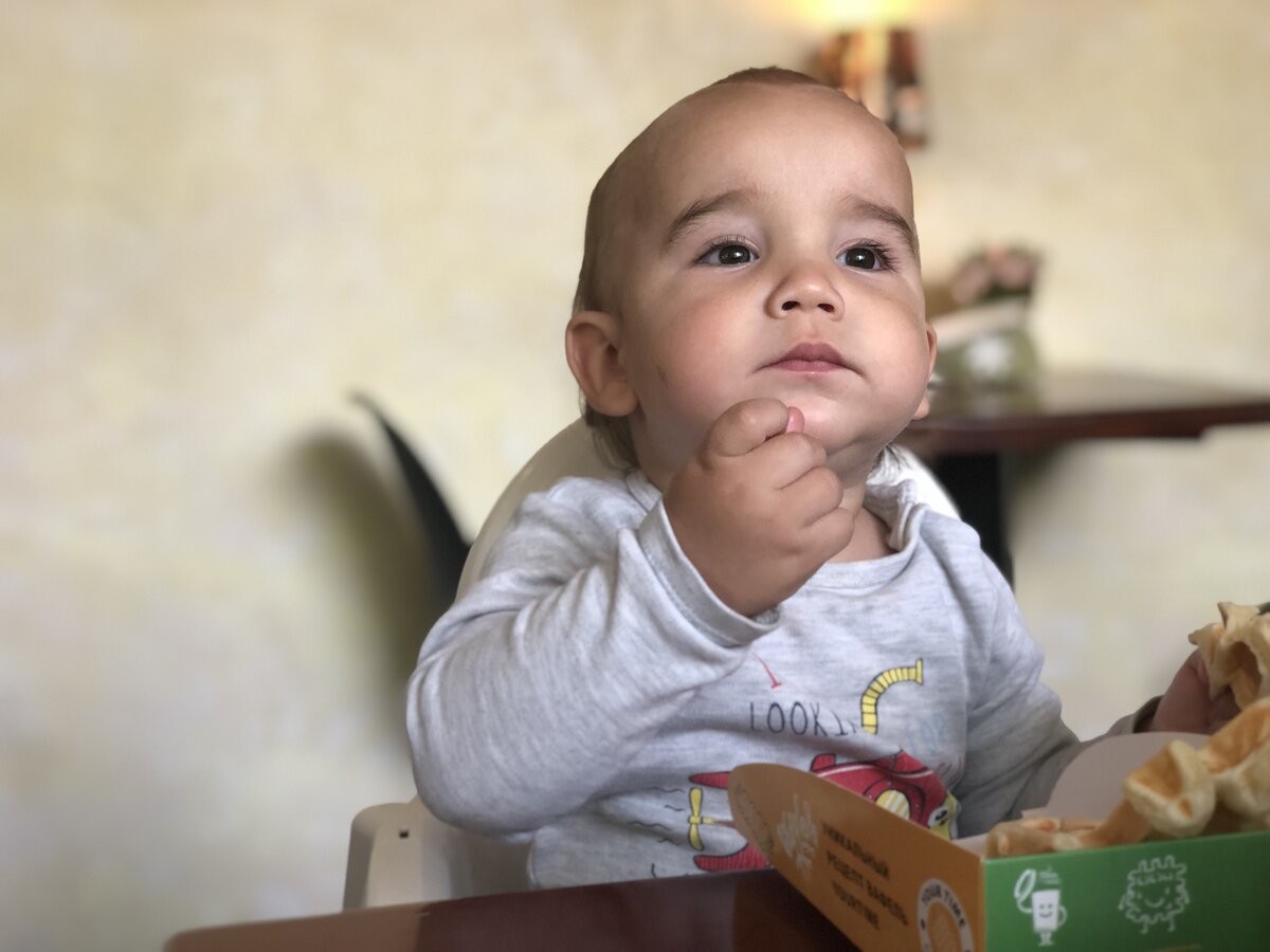 Даня любит подумать :)