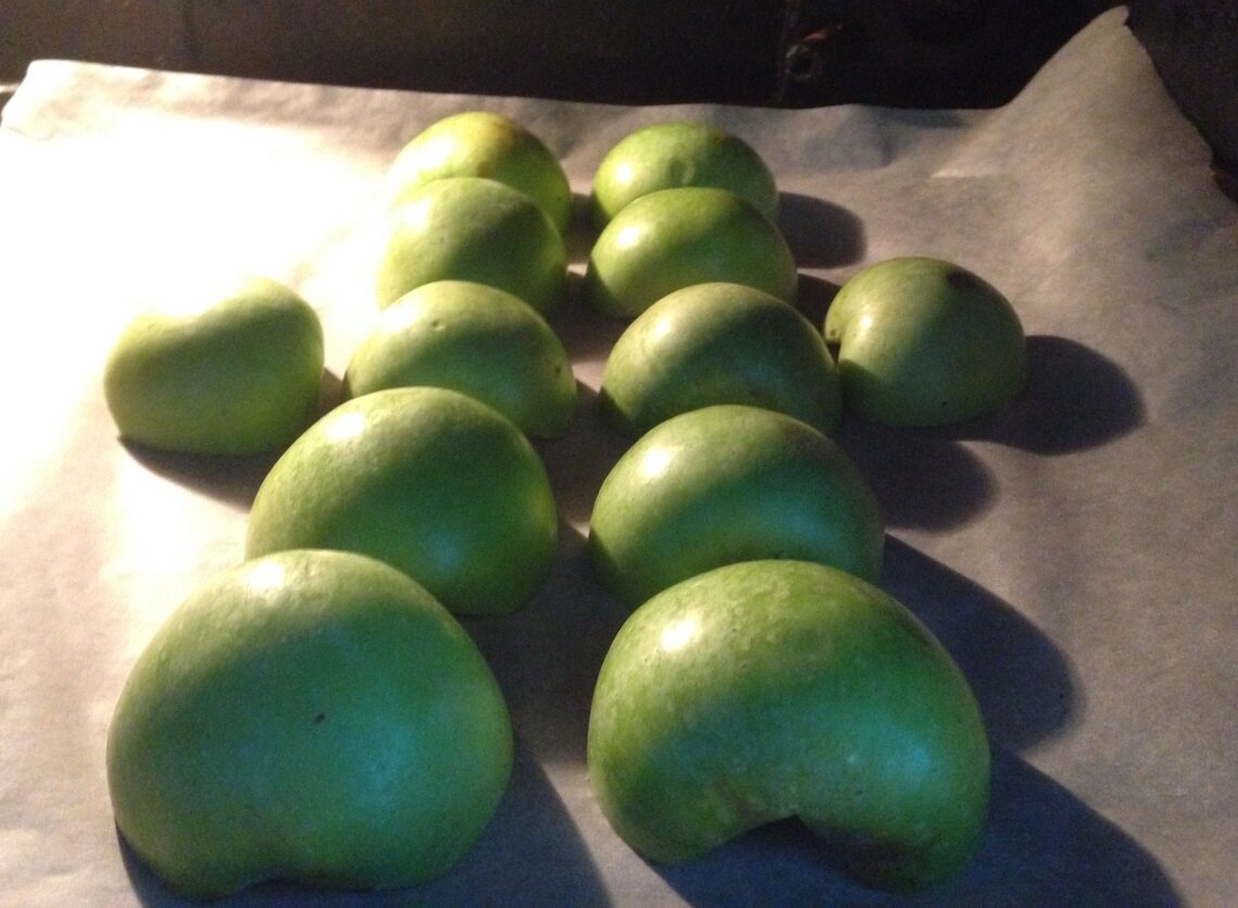 Яблоки в духовке