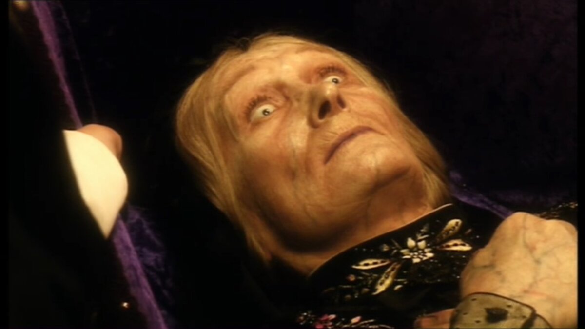 Ожившая старушка