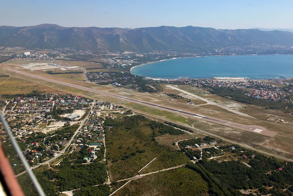 Геленджик аэропорт фотографии