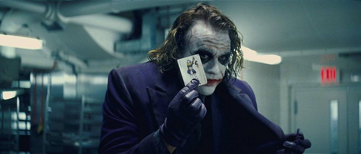 Автор: DC, WB. Источник: https://www.imdb.com/title/tt0468569/mediaviewer/rm3252125696 