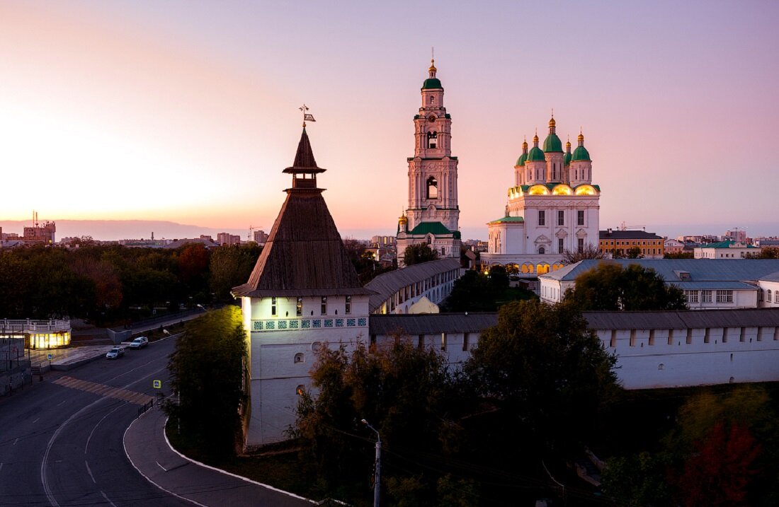 Фото г астрахани. Астраханский Кремль Астрахань. Астрахань Жемчужина. Астраханский Кремль с высоты птичьего полета. Астрахань Жемчужина Поволжья.