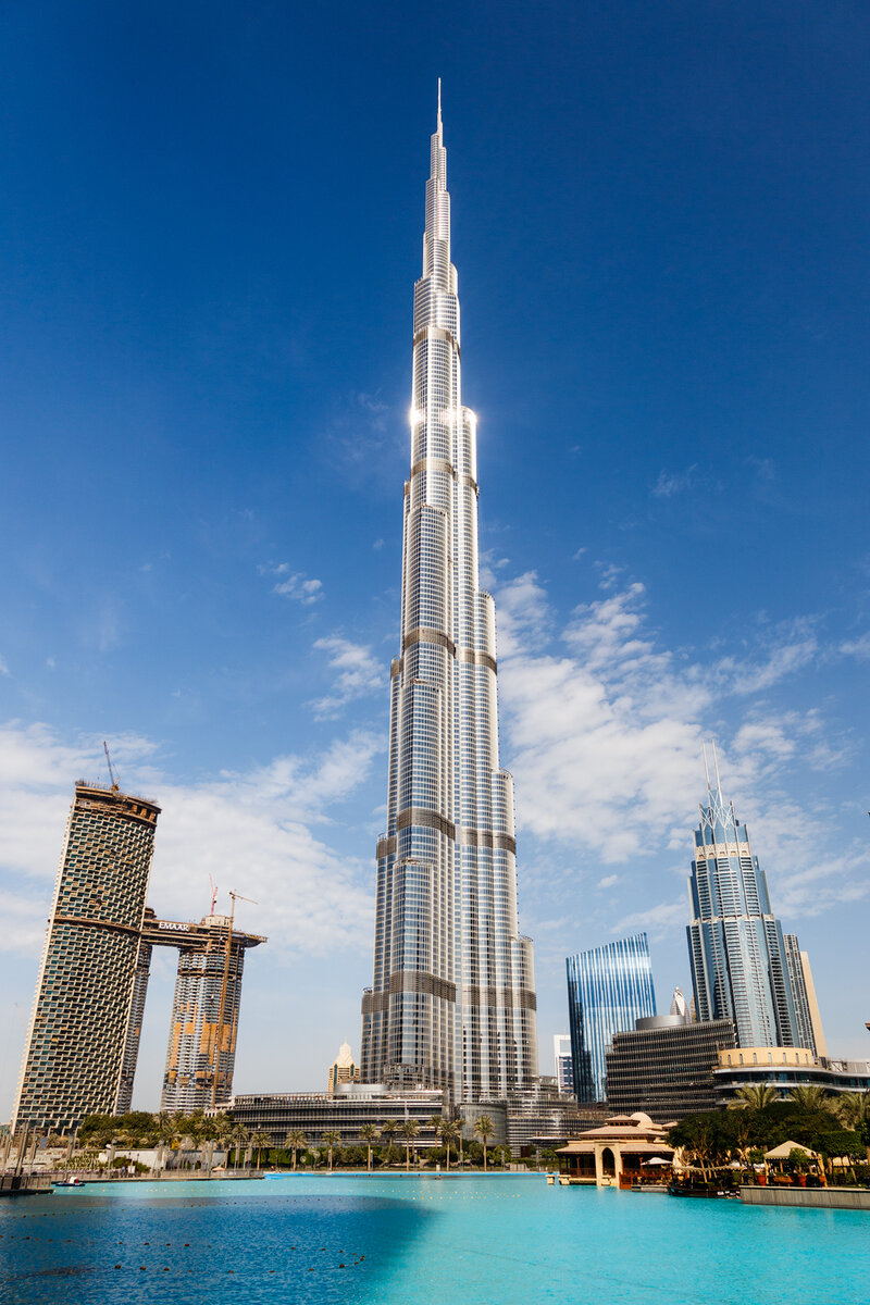 Бурж Халифа - на данный момент самое высокое здание в мире