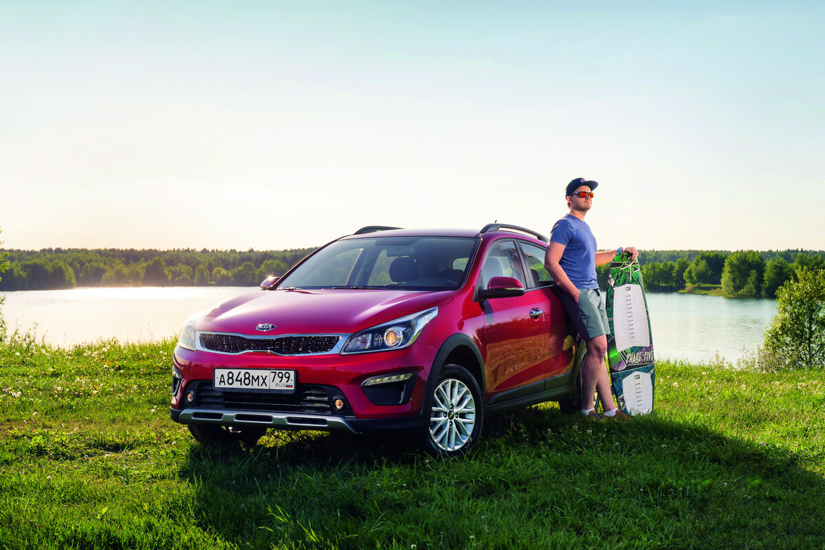 На одной волне: Kia Rio X-Line как идеальный автомобиль для райдера | Kia  Russia | Дзен