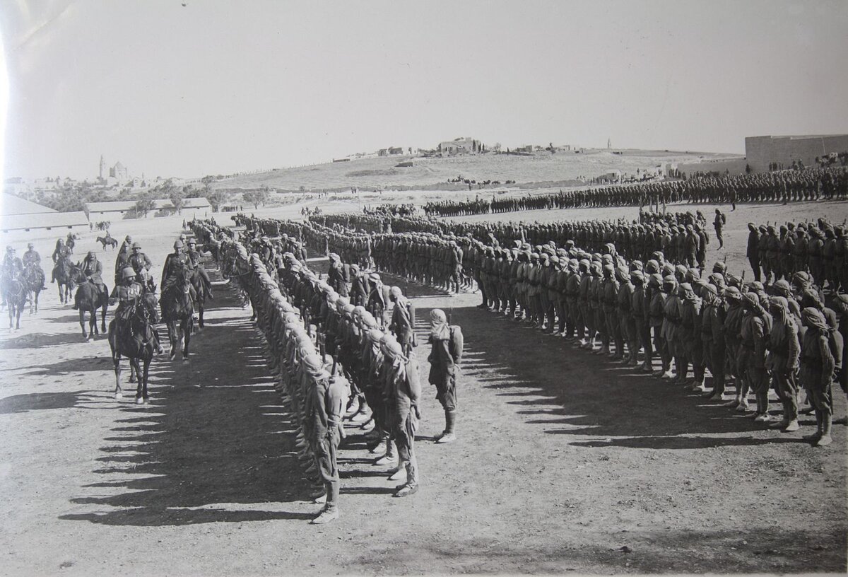 Вступление в войну османской империи в первой. Армия Османской империи 1918. Армия Османской империи в первой мировой. Армия Османской империи 20 века. Солдат Османской империи 1914.