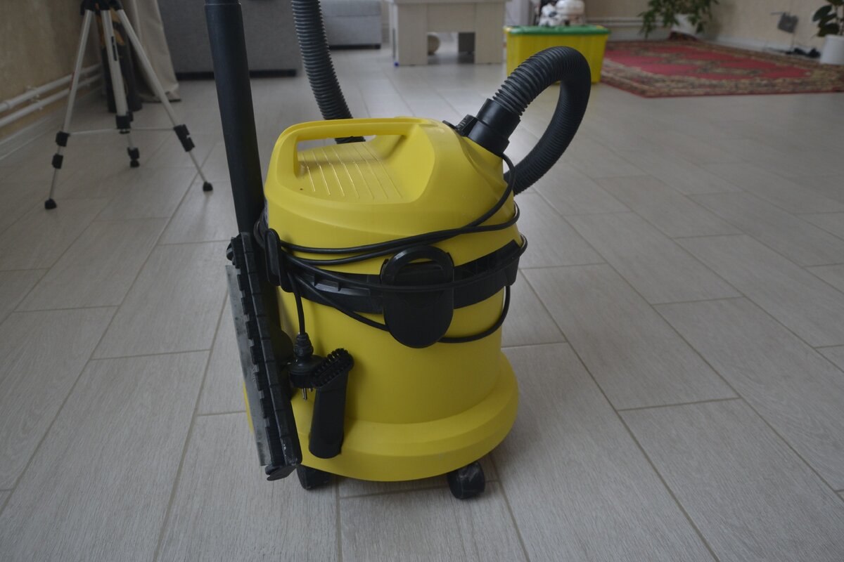 Самый бюджетный пылесос от Karcher - wd2. Отзыв самостройщика | Сергей  Горбунов о загородной жизни | Дзен