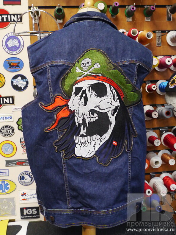 Панк-нашивка на жилете