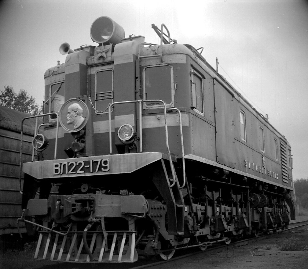 Электровоз ВЛ22-179, фото М.В. Нагибина, сайт trainpix.org