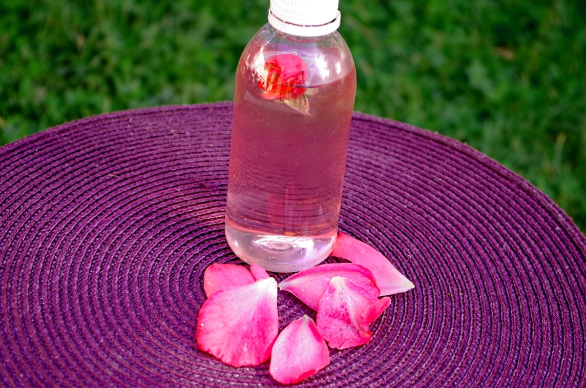 Лосьон из лепестков роз