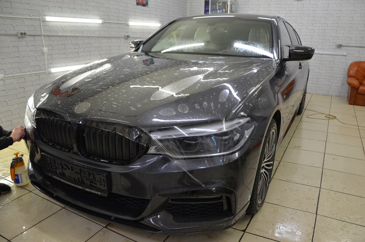 Процесс нанесения пленки SunTek на кузов