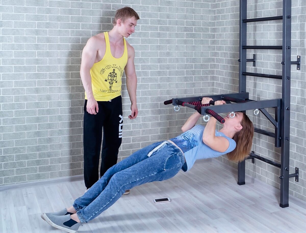 Дома тренироваться тоже можно, было бы  желание. Когда мы с Гаем и Настей создавали каталог домашних тренировок, столько всего изобрелось само собой.)))