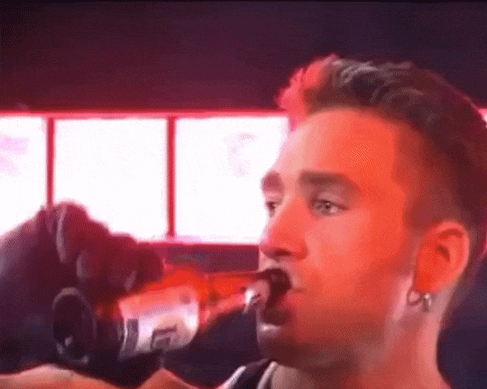 Когда бахнул Шмеля после тяжёлой рабочей смены на заводе.