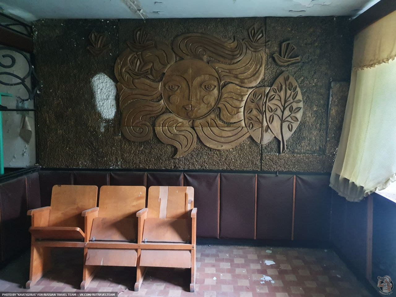 Прогулялся по советскому заводу в глухом лесу. Почему часть цехов заброшена, а другая нет? — ответ найден10