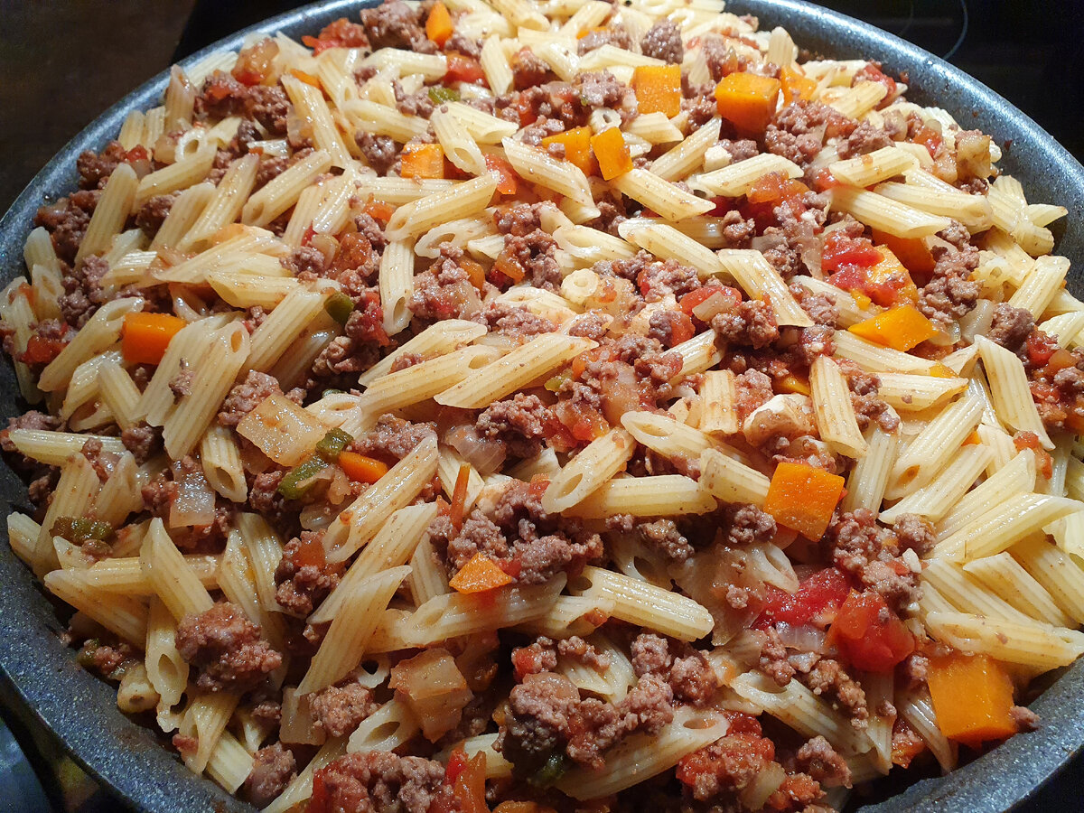 Паста с мясным рагу