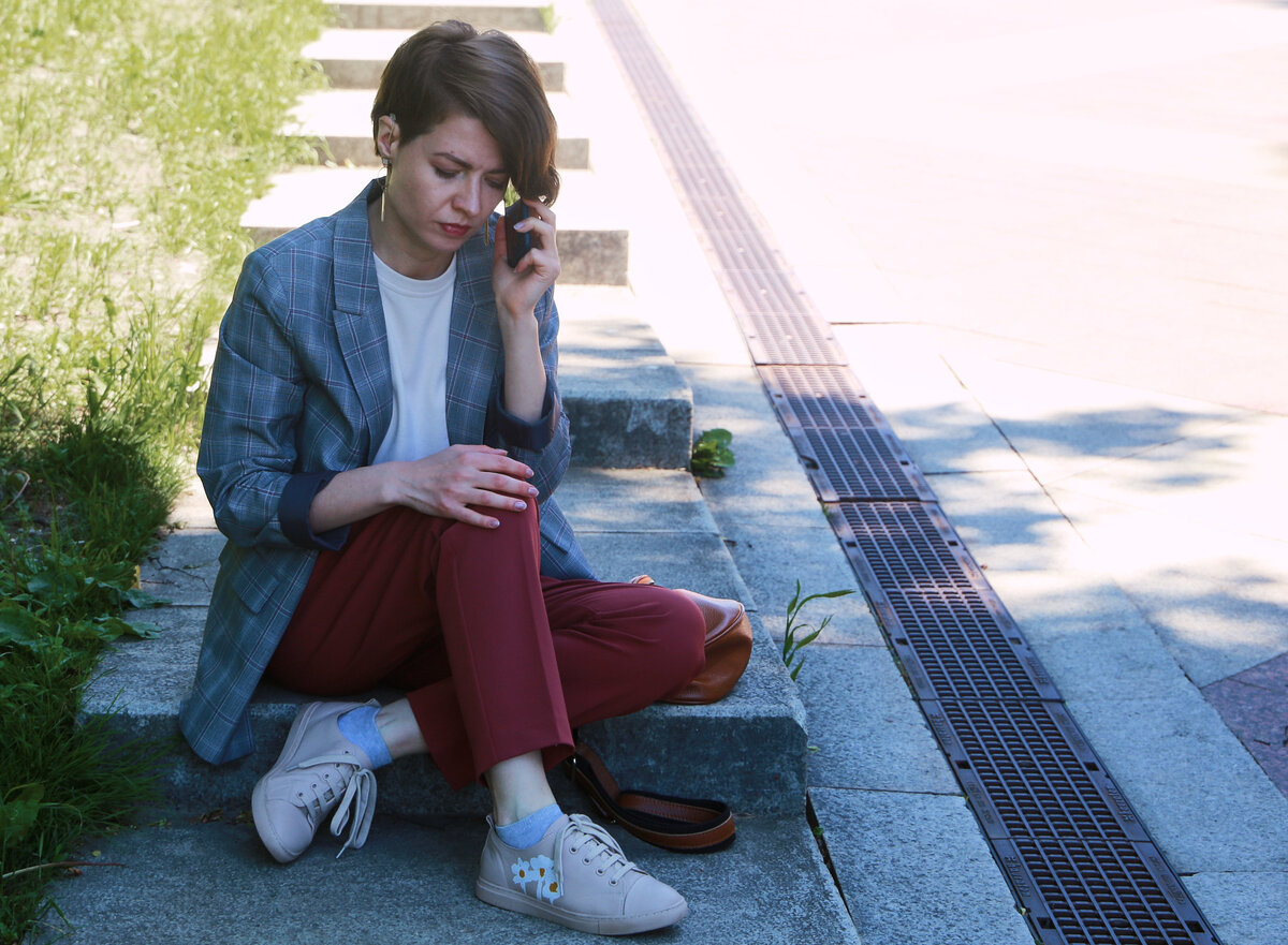 Ирина Гаврилкина, слабослышащая с детства. Имеет инвалидность.