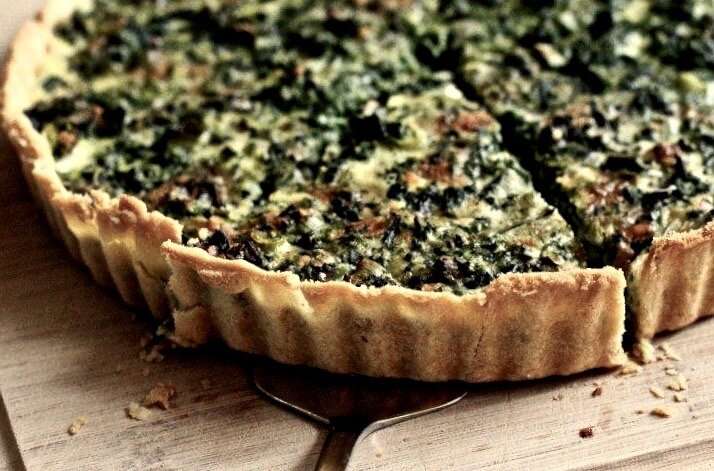 Пирог с начинкой из фасоли и овощей.