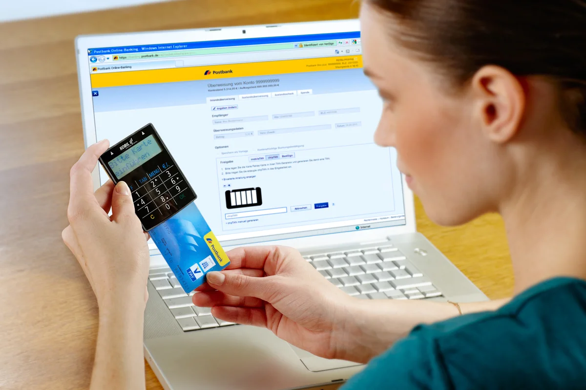 Счет для бизнеса. Интернет платежи. Счет в банке дистанционно. Интернет-банкинга. Электронные банки.